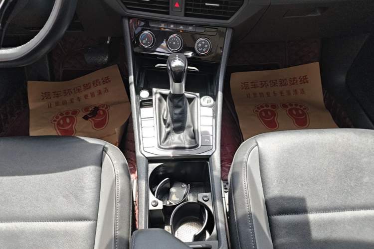 Used Volkswagen Sagitar 2020 280TSI DSG Comfort Version China VI Standard Gear Lever