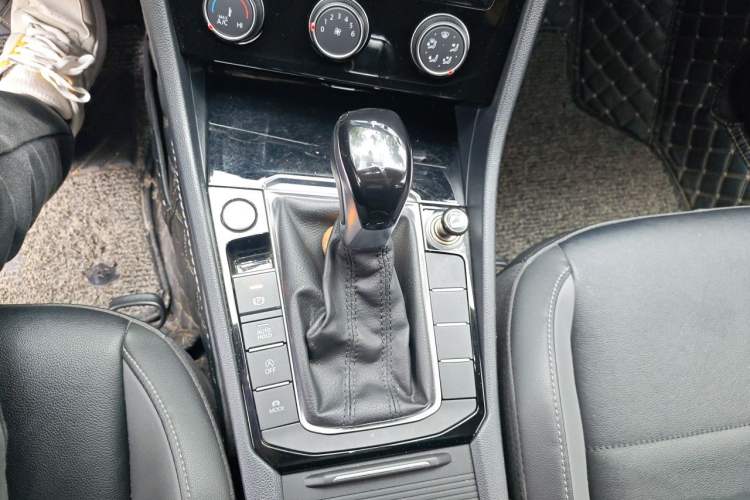 Used Volkswagen Sagitar 2020 280TSI DSG Comfort Version China VI Standard Gear Lever