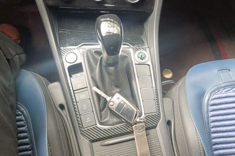 Used Volkswagen Sagitar 2020 280TSI DSG Comfort Version China VI Standard Gear Lever