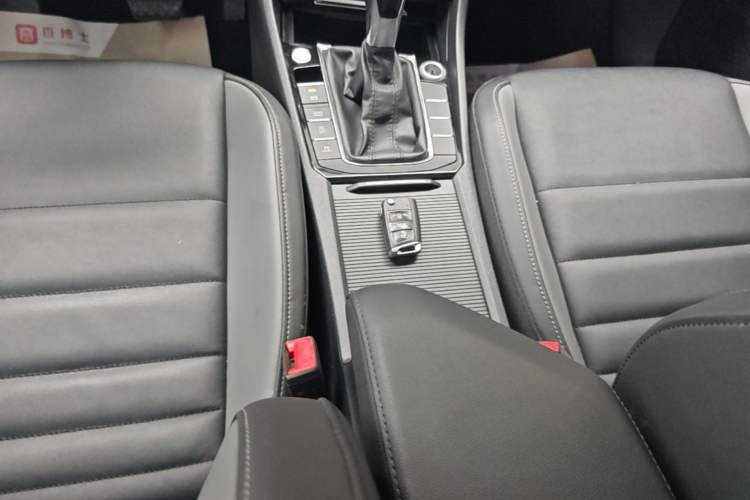 Used Volkswagen Sagitar 2020 280TSI DSG Comfort Version China VI Standard Gear Lever