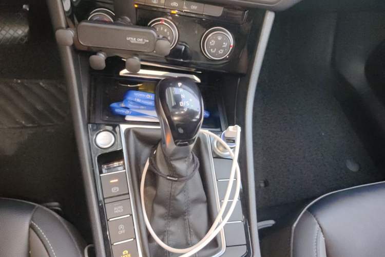 Used Volkswagen Sagitar 2020 280TSI DSG Comfort Version China VI Standard Gear Lever