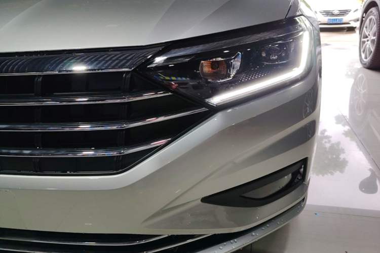 Used Volkswagen Sagitar 2020 280TSI DSG Comfort Version China VI Standard Left Front Headlight