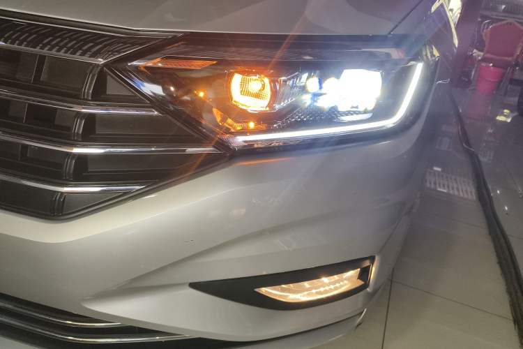 Used Volkswagen Sagitar 2020 280TSI DSG Comfort Version China VI Standard Left Front Headlight
