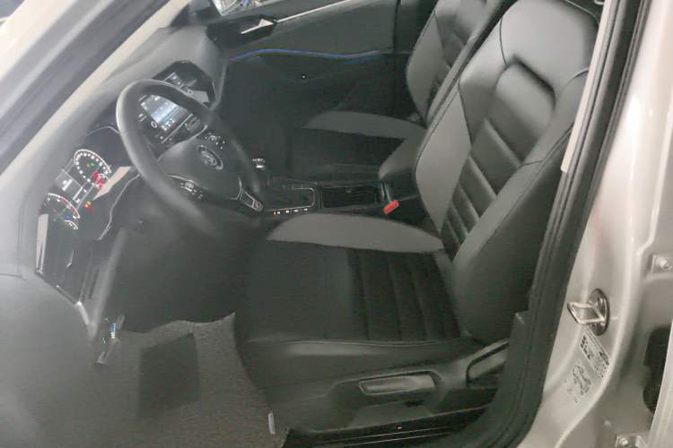 Used Volkswagen Sagitar 2020 280TSI DSG Comfort Version China VI Standard Left Front Seat