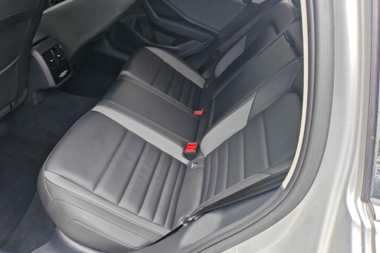 Used Volkswagen Sagitar 2020 280TSI DSG Comfort Version China VI Standard Left Rear Seat