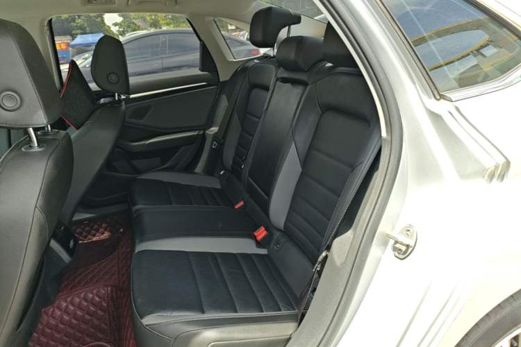 Used Volkswagen Sagitar 2020 280TSI DSG Comfort Version China VI Standard Left Rear Seat