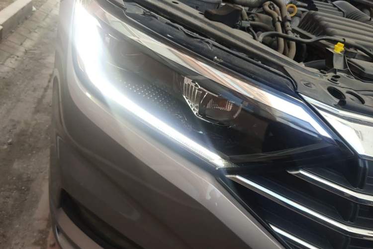 Used Volkswagen Sagitar 2020 280TSI DSG Comfort Version China VI Standard Right Front Headlight