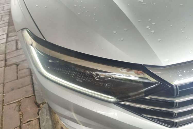 Used Volkswagen Sagitar 2020 280TSI DSG Comfort Version China VI Standard Right Front Headlight