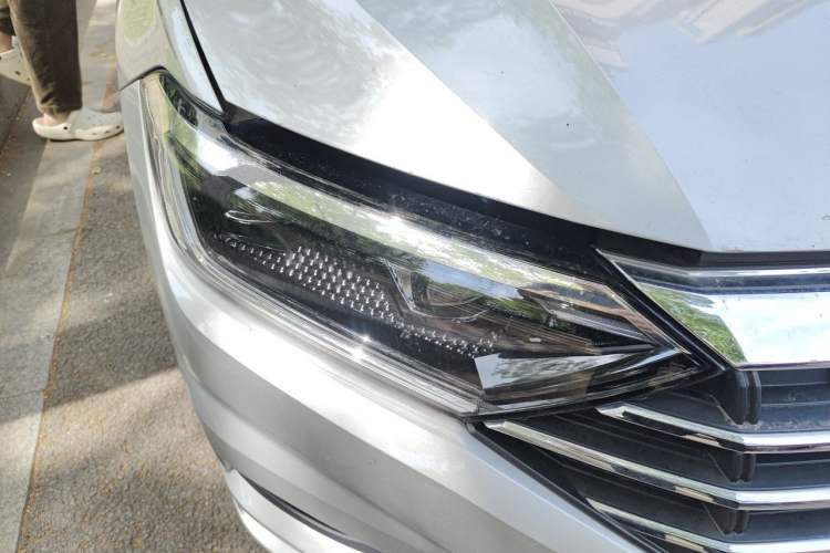 Used Volkswagen Sagitar 2020 280TSI DSG Comfort Version China VI Standard Right Front Headlight