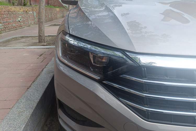 Used Volkswagen Sagitar 2020 280TSI DSG Comfort Version China VI Standard Right Front Headlight