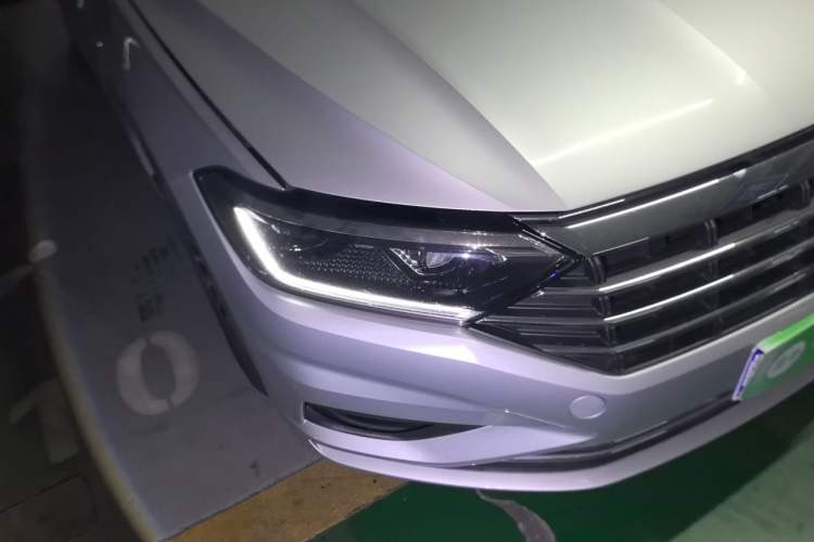 Used Volkswagen Sagitar 2020 280TSI DSG Comfort Version China VI Standard Right Front Headlight