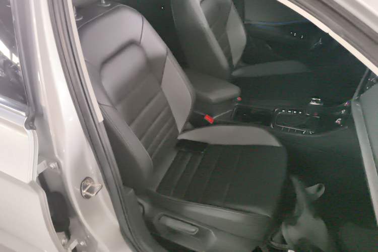 Used Volkswagen Sagitar 2020 280TSI DSG Comfort Version China VI Standard Right Front Seat