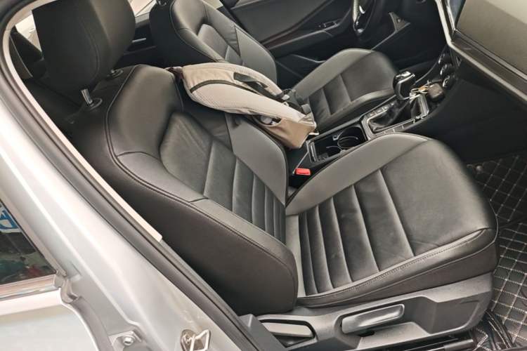 Used Volkswagen Sagitar 2020 280TSI DSG Comfort Version China VI Standard Right Front Seat