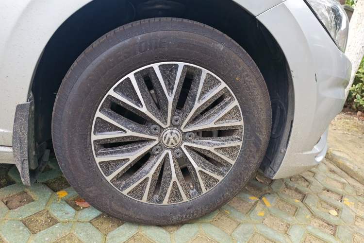 Used Volkswagen Sagitar 2020 280TSI DSG Comfort Version China VI Standard Right Front Wheel Hub