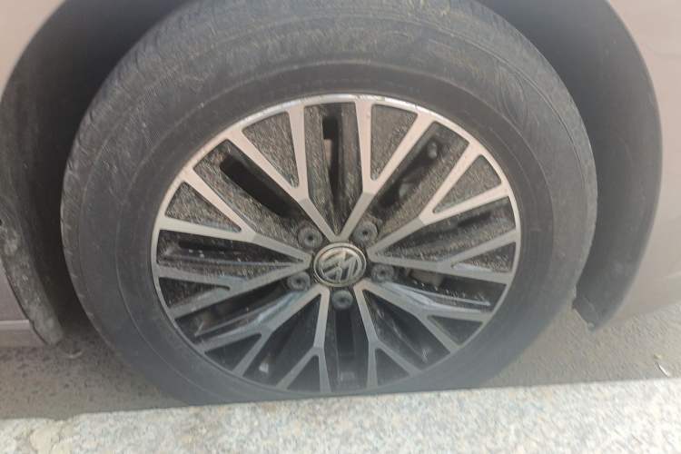 Used Volkswagen Sagitar 2020 280TSI DSG Comfort Version China VI Standard Right Front Wheel Hub