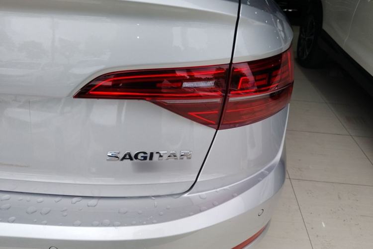 Used Volkswagen Sagitar 2020 280TSI DSG Comfort Version China VI Standard Right Rear Taillight