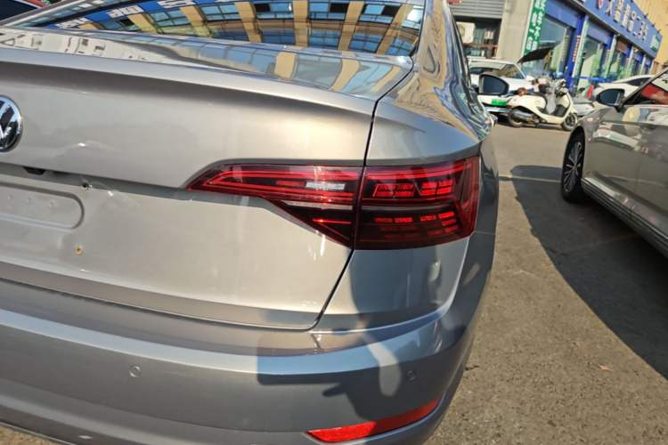 Used Volkswagen Sagitar 2020 280TSI DSG Comfort Version China VI Standard Right Rear Taillight