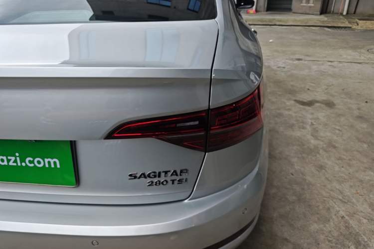 Used Volkswagen Sagitar 2020 280TSI DSG Comfort Version China VI Standard Right Rear Taillight