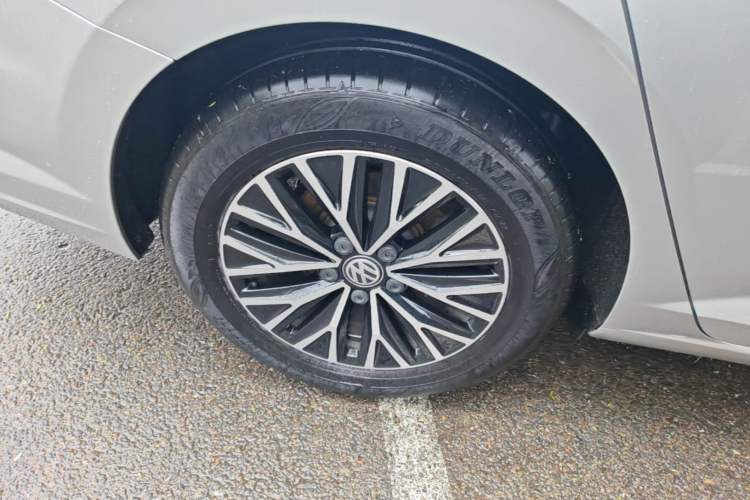 Used Volkswagen Sagitar 2020 280TSI DSG Comfort Version China VI Standard Right Rear Wheel Hub