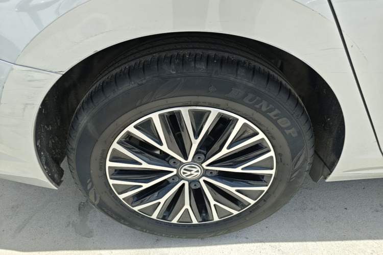 Used Volkswagen Sagitar 2020 280TSI DSG Comfort Version China VI Standard Right Rear Wheel Hub