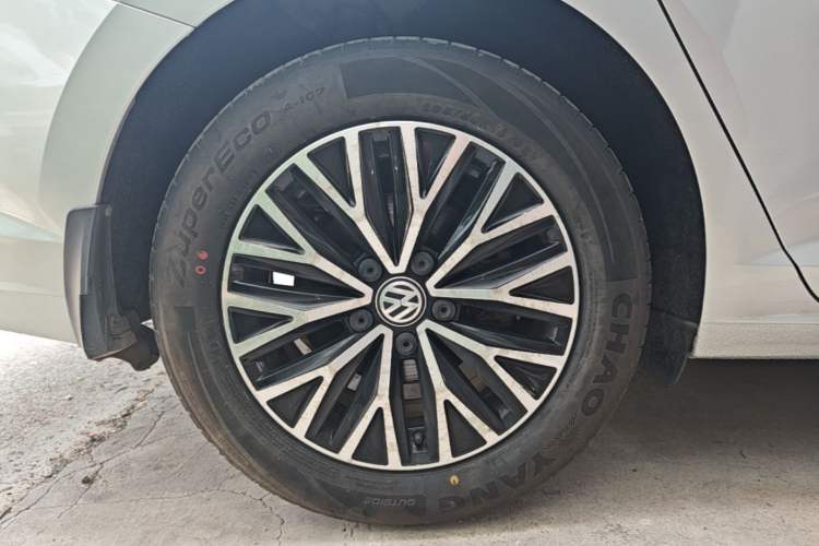 Used Volkswagen Sagitar 2020 280TSI DSG Comfort Version China VI Standard Right Rear Wheel Hub