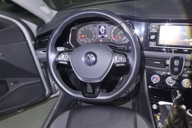 Used Volkswagen Sagitar 2020 280TSI DSG Comfort Version China VI Standard Steering Wheel