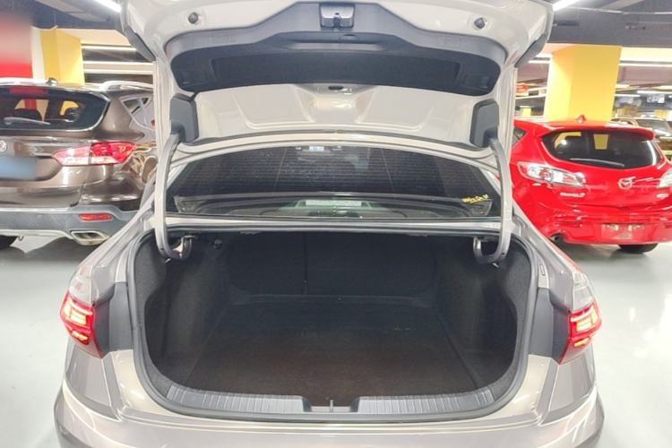 Used Volkswagen Sagitar 2020 200TSI DSG Comfort Version China VI Standard Trunk