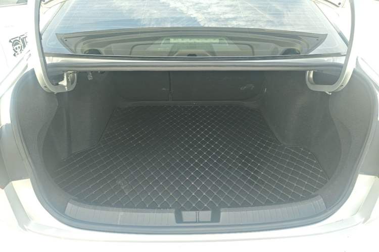 Used Volkswagen Sagitar 2020 280TSI DSG Comfort Version China VI Standard Trunk