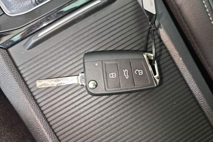 Used Volkswagen Sagitar 2020 280TSI DSG Comfort Version China VI Standard Vehicle Key