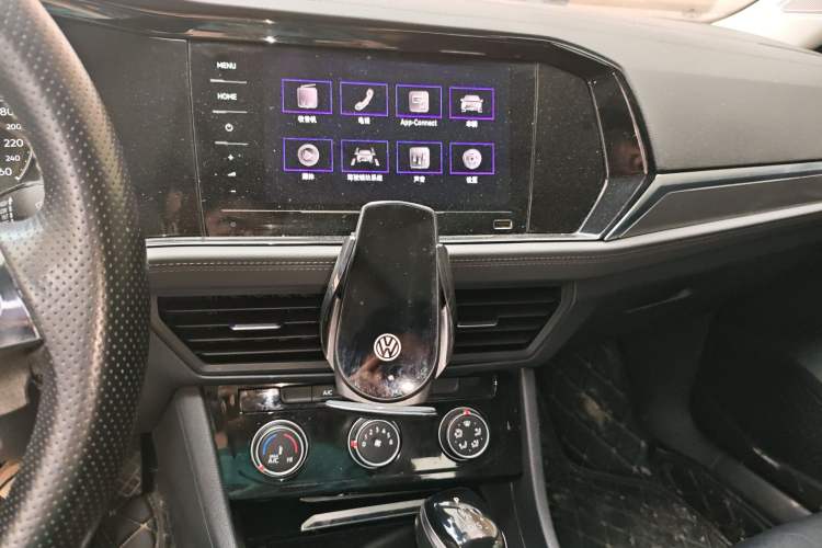 Used Volkswagen Sagitar 2020 280TSI DSG Comfort Version China VI Standard Audio And AC Panel