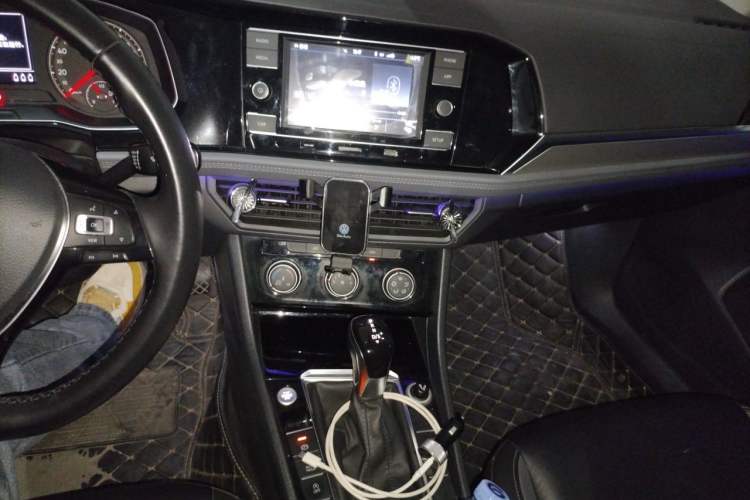 Used Volkswagen Sagitar 2020 280TSI DSG Comfort Version China VI Standard Audio And AC Panel