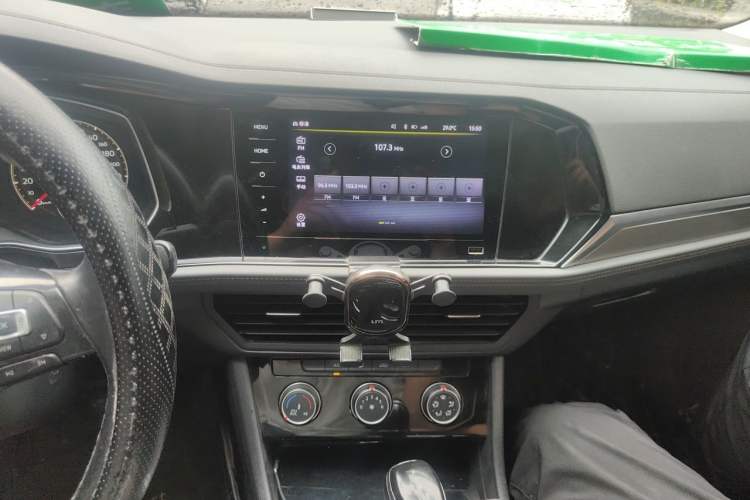 Used Volkswagen Sagitar 2020 280TSI DSG Comfort Version China VI Standard Audio And AC Panel