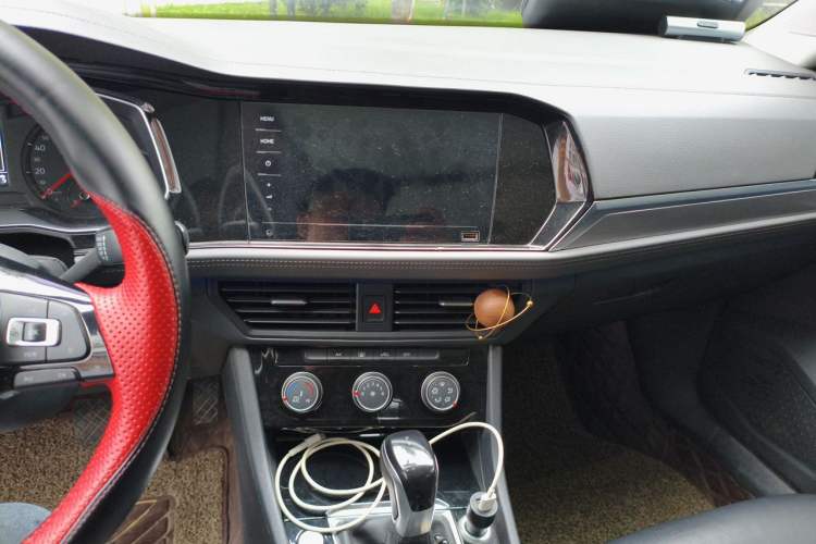 Used Volkswagen Sagitar 2020 280TSI DSG Comfort Version China VI Standard Audio And AC Panel