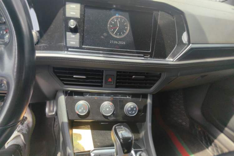 Used Volkswagen Sagitar 2020 280TSI DSG R-Line China VI Audio And AC Panel