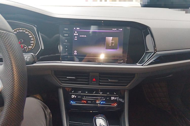 Used Volkswagen Sagitar 2020 280TSI DSG Luxury Version China VI Standard Audio And AC Panel