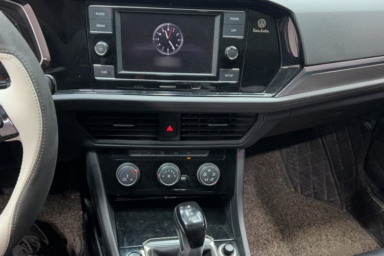 Used Volkswagen Sagitar 2020 280TSI DSG Comfort Version China VI Standard Audio And AC Panel