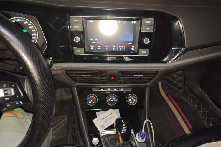 Used Volkswagen Sagitar 2020 200TSI DSG Comfort Version China VI Standard Audio And AC Panel