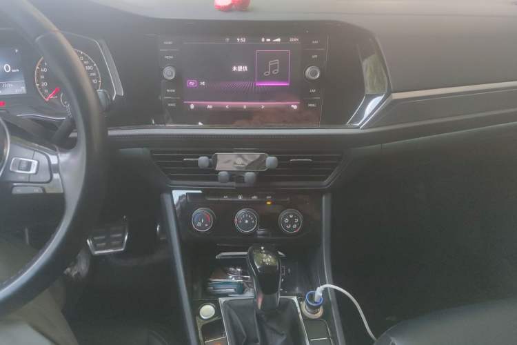 Used Volkswagen Sagitar 2020 280TSI DSG Comfort Version China VI Standard Audio And AC Panel