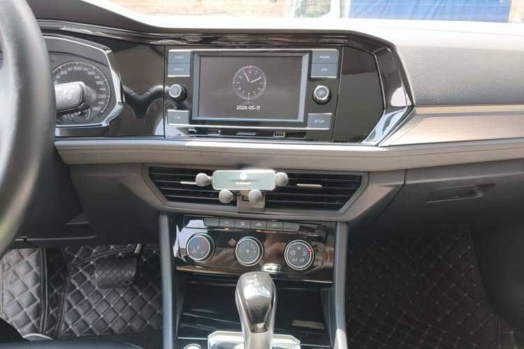 Used Volkswagen Sagitar 2020 200TSI DSG Comfort Version China VI Standard Audio And AC Panel