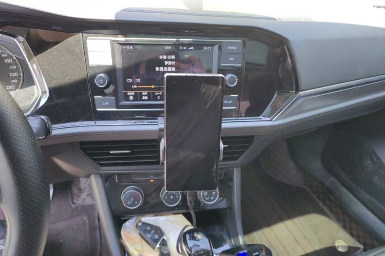 Used Volkswagen Sagitar 2020 280TSI DSG Comfort Version China VI Standard Audio And AC Panel