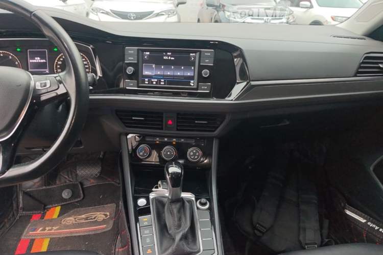 Used Volkswagen Sagitar 2020 280TSI DSG Comfort Version China VI Standard Audio And AC Panel
