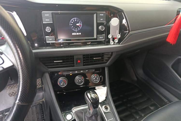 Used Volkswagen Sagitar 2020 200TSI DSG Comfort Version China VI Standard Audio And AC Panel