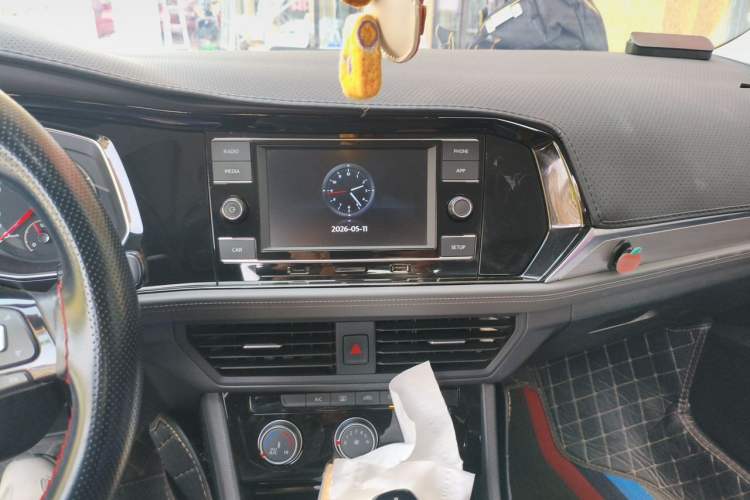 Used Volkswagen Sagitar 2020 200TSI DSG Comfort Version China VI Standard Audio And AC Panel