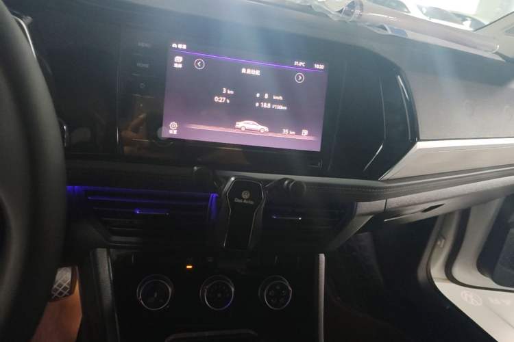 Used Volkswagen Sagitar 2020 200TSI DSG Comfort Version China VI Standard Audio And AC Panel