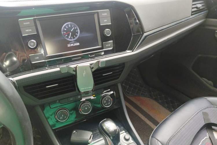 Used Volkswagen Sagitar 2020 280TSI DSG Comfort Version China VI Standard Audio And AC Panel