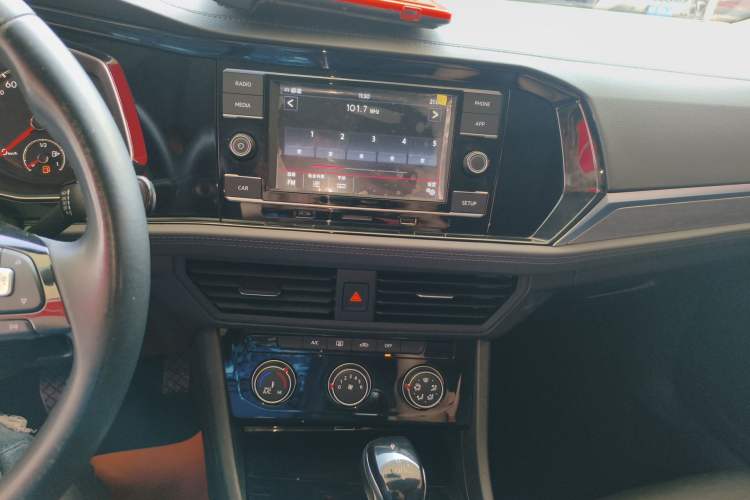 Used Volkswagen Sagitar 2020 280TSI DSG Comfort Version China VI Standard Audio And AC Panel