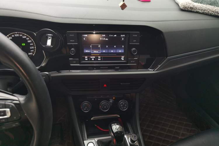 Used Volkswagen Sagitar 2020 280TSI DSG Comfort Version China VI Standard Audio And AC Panel