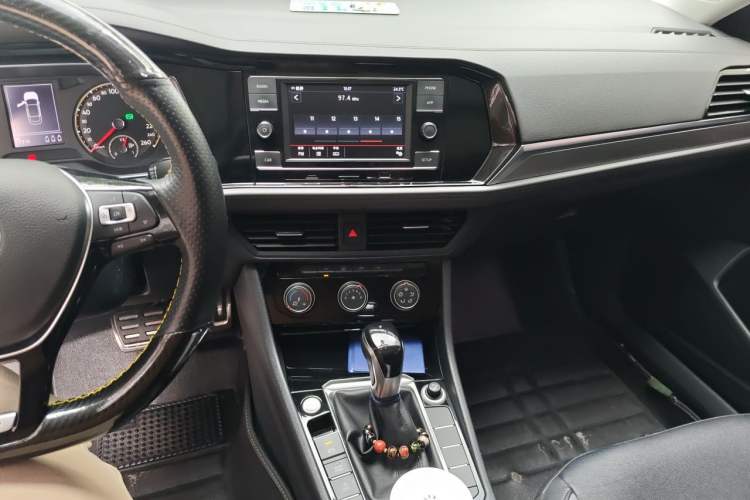 Used Volkswagen Sagitar 2020 280TSI DSG Comfort Version China VI Standard Audio And AC Panel