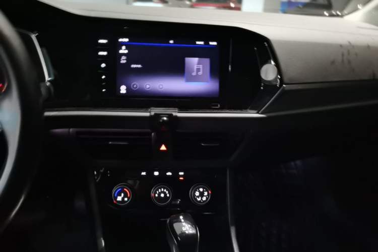 Used Volkswagen Sagitar 2020 200TSI DSG Comfort Version China VI Standard Audio And AC Panel