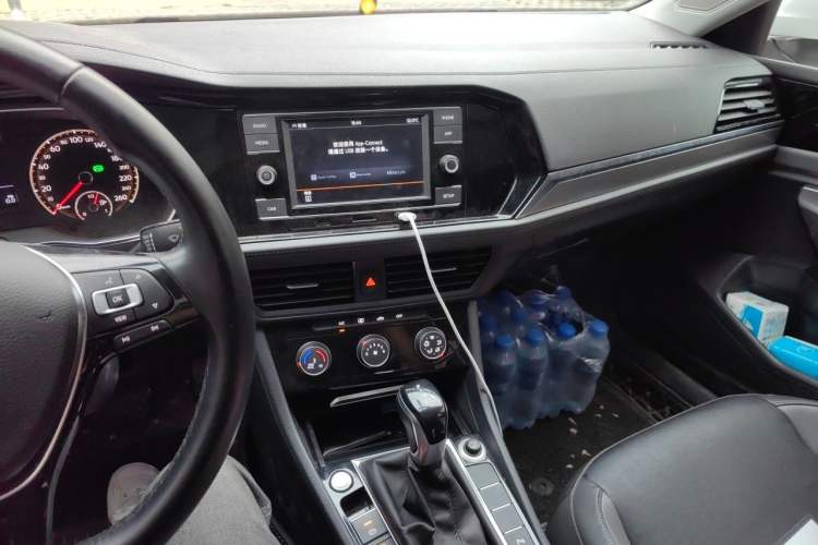 Used Volkswagen Sagitar 2020 280TSI DSG Luxury Version China VI Standard Audio And AC Panel